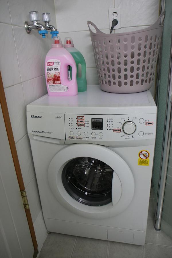 Hongdae Residence - 1Min From Hongik Uni Station Exit #1 سيول المظهر الخارجي الصورة